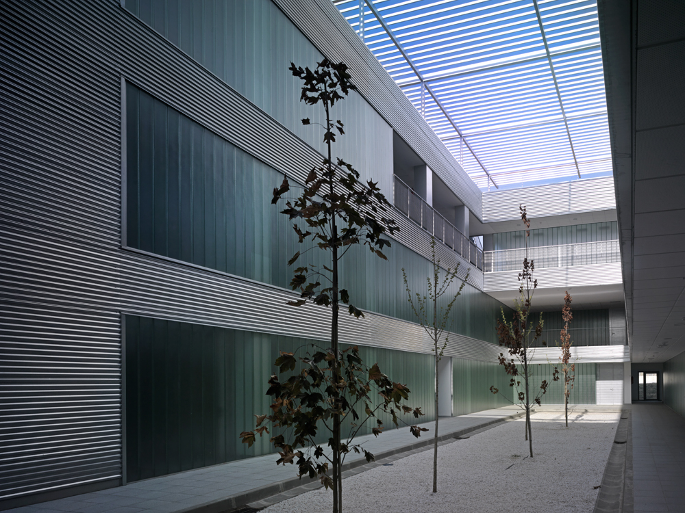 Technology Center of the Extremadura University / Fernández del Castillo Arquitectos