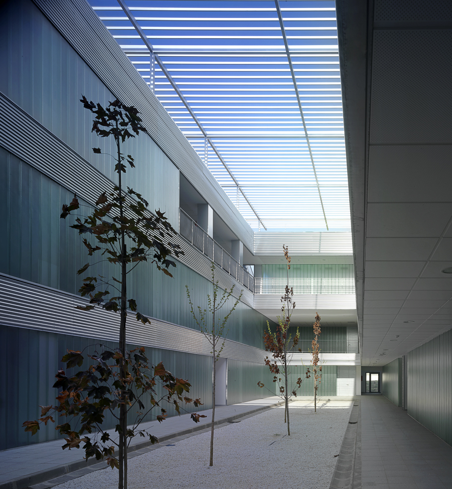 Technology Center of the Extremadura University / Fernández del Castillo Arquitectos