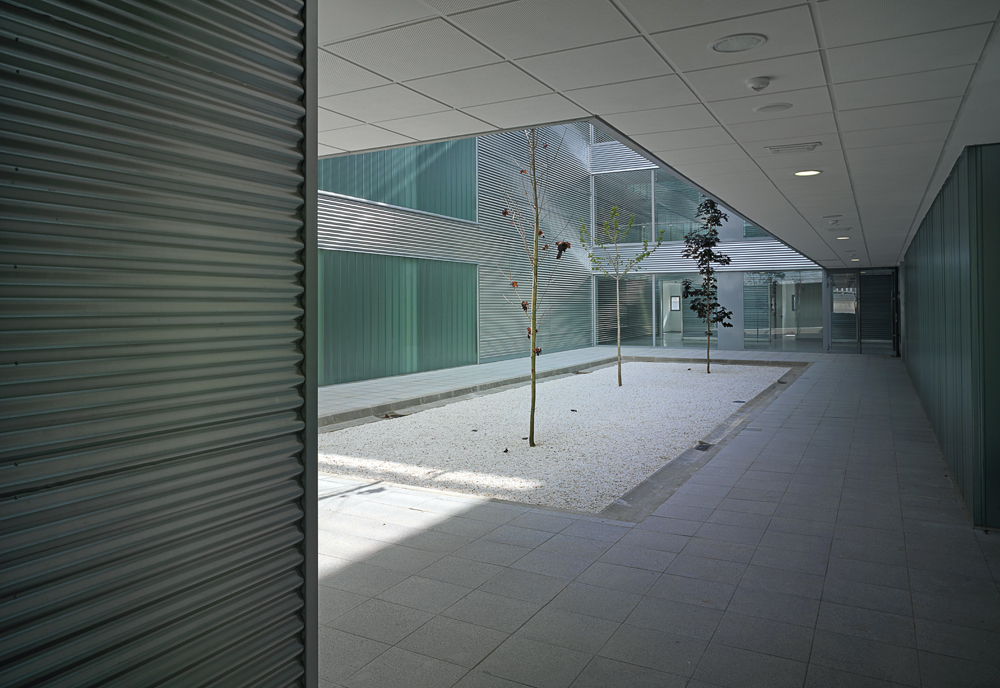 Technology Center of the Extremadura University / Fernández del Castillo Arquitectos