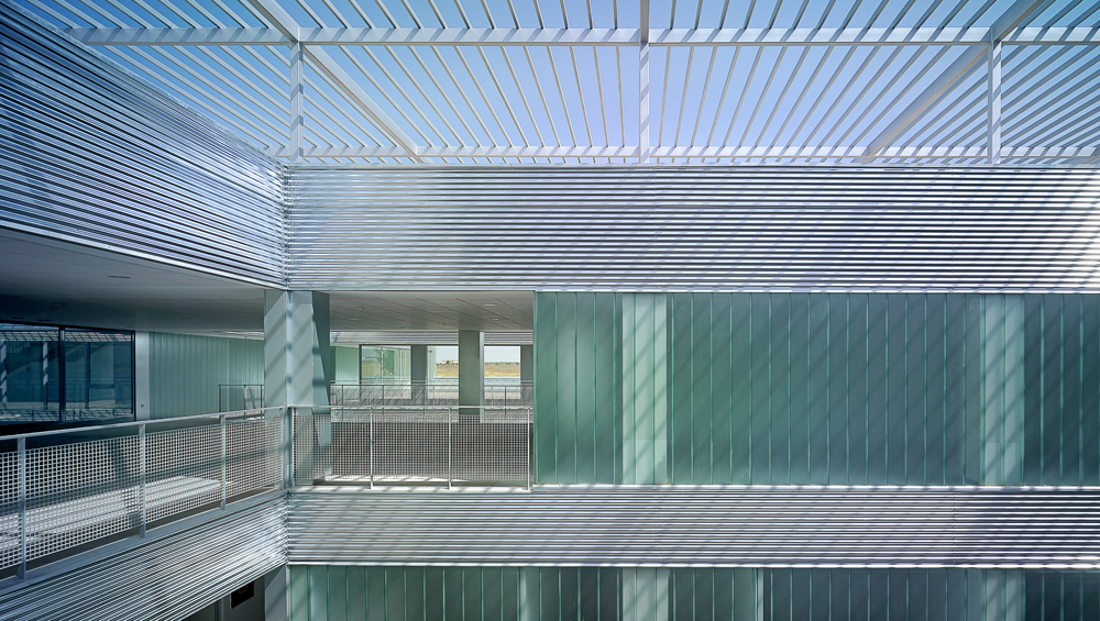 Technology Center of the Extremadura University / Fernández del Castillo Arquitectos