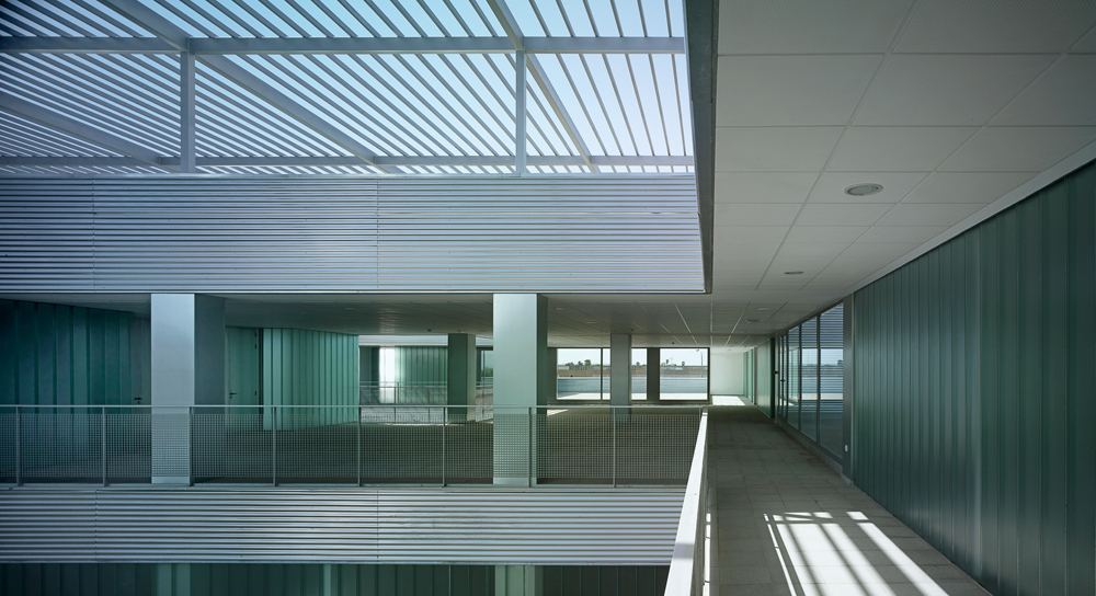 Technology Center of the Extremadura University / Fernández del Castillo Arquitectos