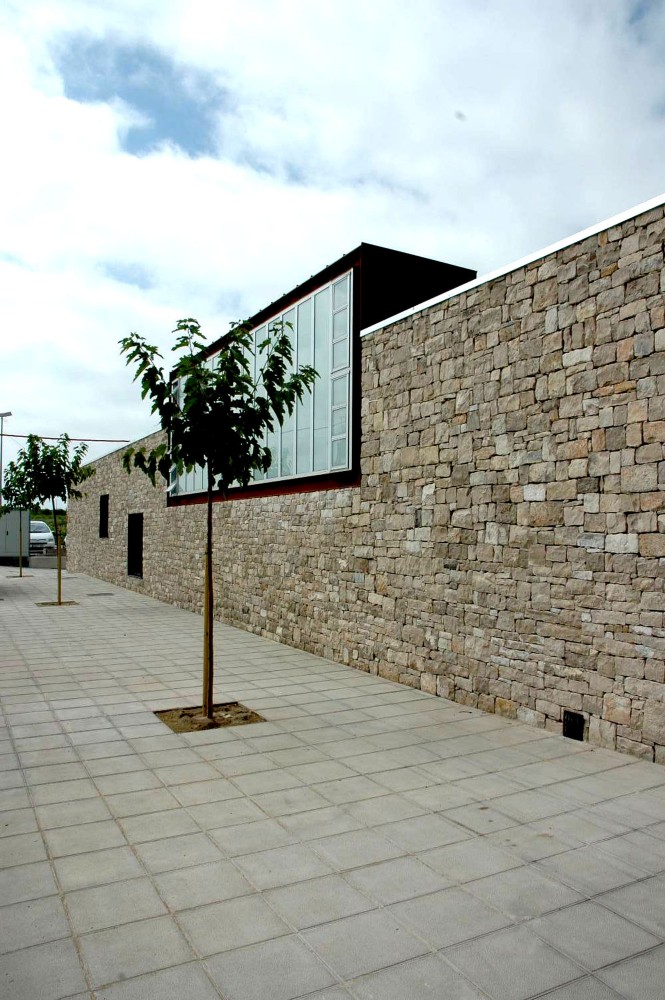 La Fatarella School / Héctor Jala & Mònica Moreno