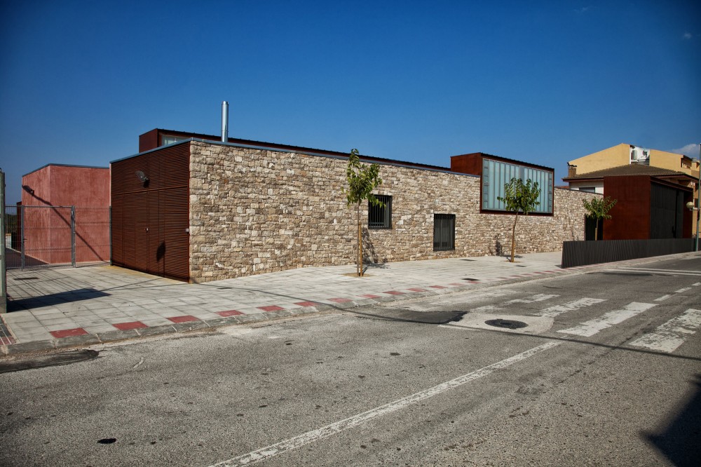 La Fatarella School / Héctor Jala & Mònica Moreno