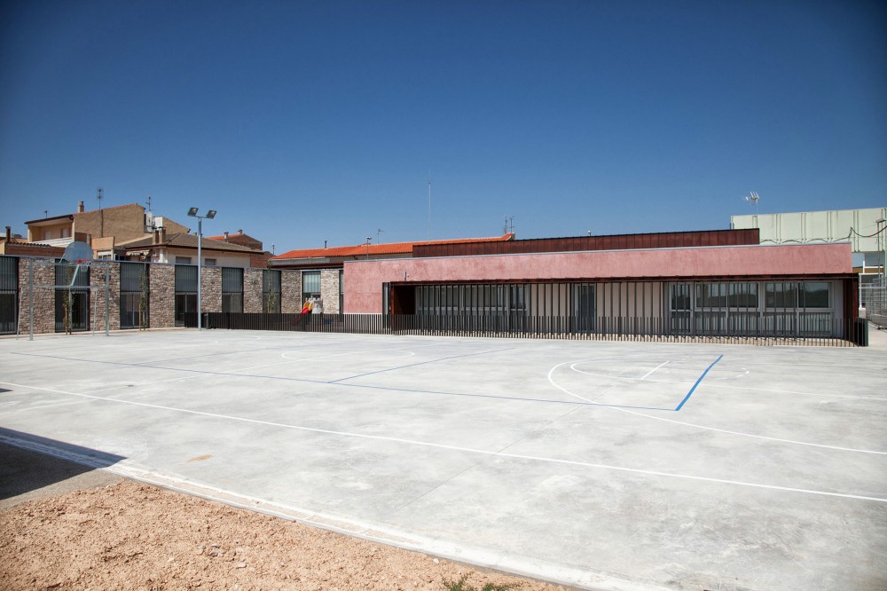 La Fatarella School / Héctor Jala & Mònica Moreno