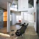 House 0214 / Simpraxis Architects House 0214 / Simpraxis Architects Courtesy of Simpraxis Architects