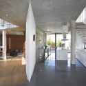 House 0214 / Simpraxis Architects House 0214 / Simpraxis Architects Courtesy of Simpraxis Architects