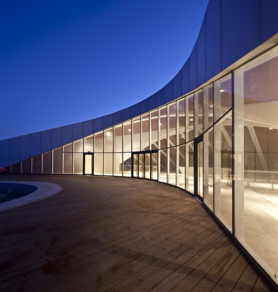 LanQiao Clubhouse / HHD_FUN Architects