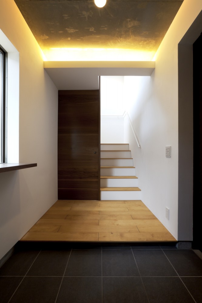 Twin Megaphones / Atelier Tekuto + Yasuhiro Yamashita + Toshiyuki Fujimori
