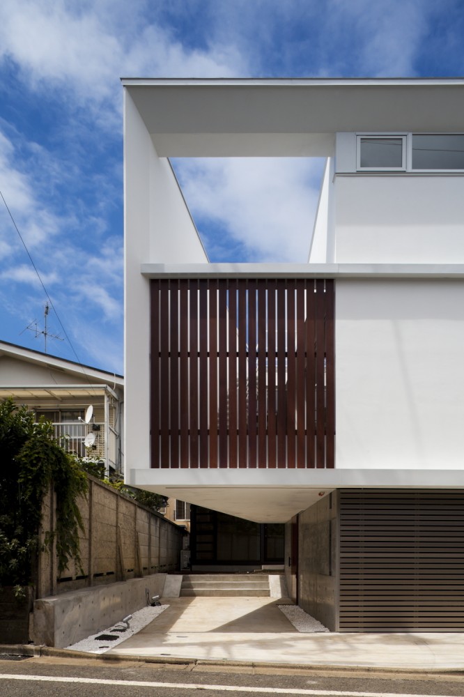 Twin Megaphones / Atelier Tekuto + Yasuhiro Yamashita + Toshiyuki Fujimori