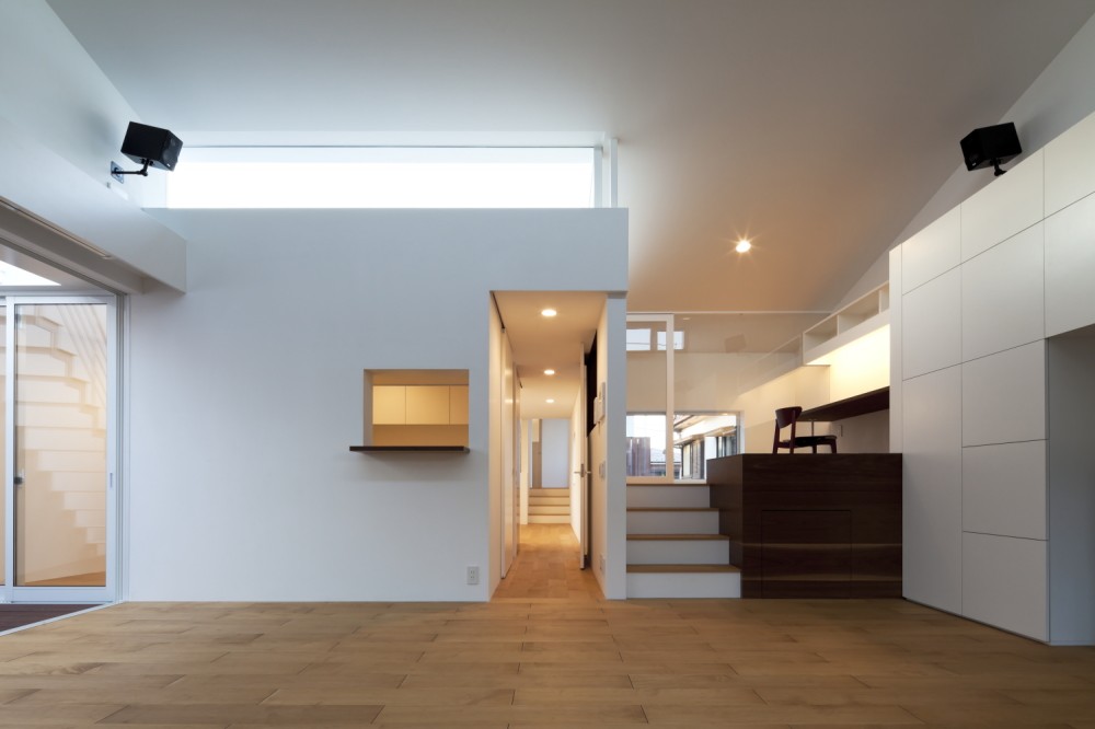 Twin Megaphones / Atelier Tekuto + Yasuhiro Yamashita + Toshiyuki Fujimori