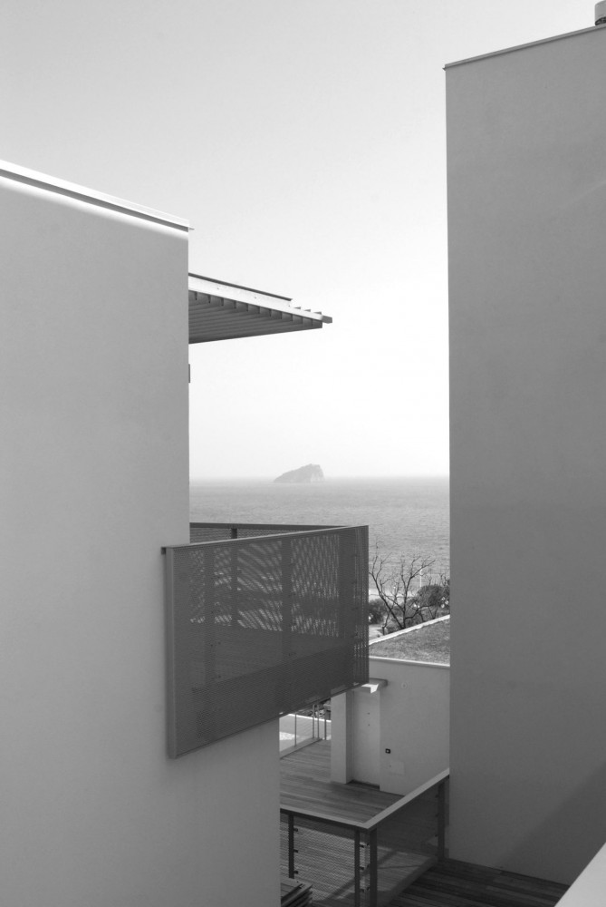 Dwellings in Spotorno / Ariu + Vallino Architects