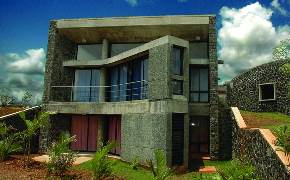 The Heritage School  / Madhav Joshi and Associates