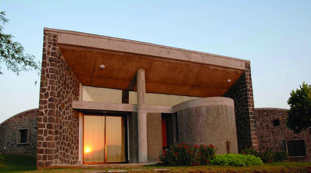 The Heritage School  / Madhav Joshi and Associates