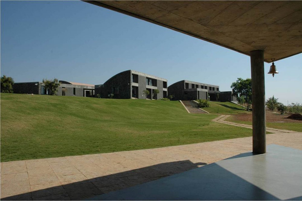 The Heritage School  / Madhav Joshi and Associates