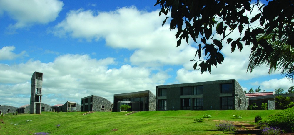 The Heritage School  / Madhav Joshi and Associates
