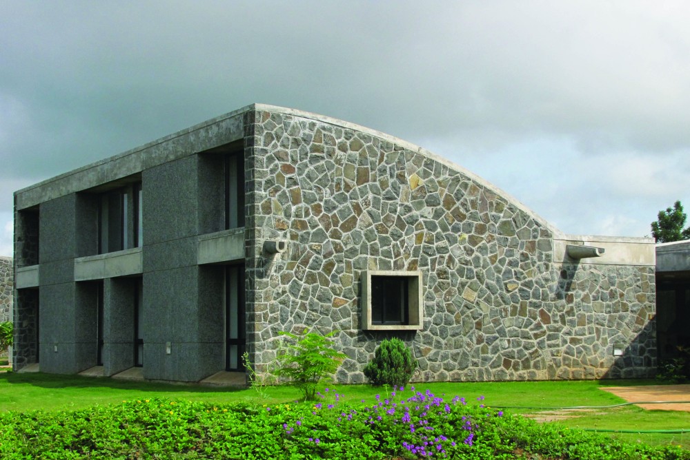 The Heritage School  / Madhav Joshi and Associates