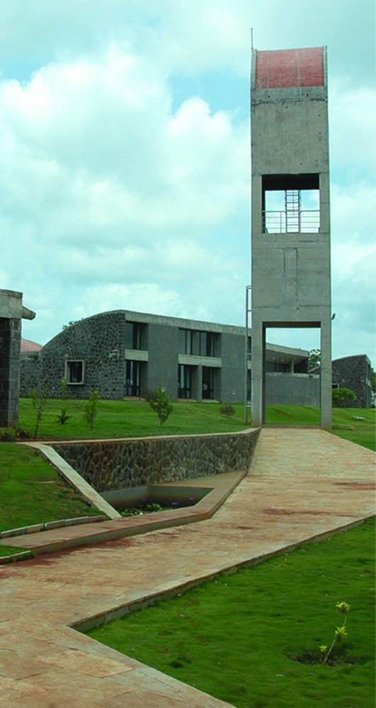 The Heritage School  / Madhav Joshi and Associates