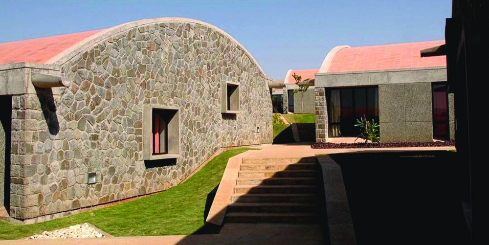 The Heritage School  / Madhav Joshi and Associates