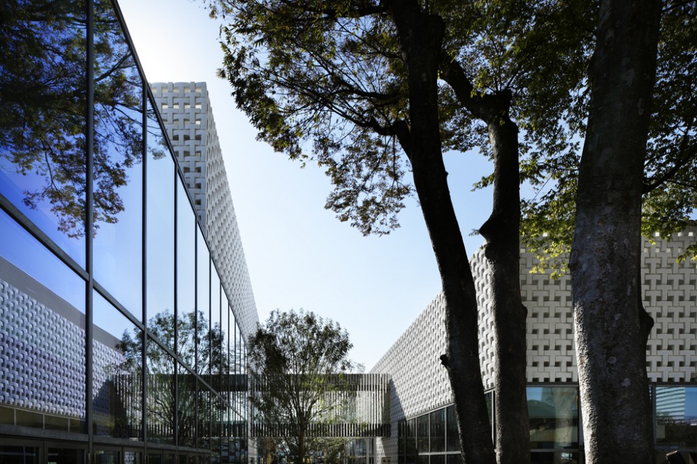 T-Site / Klein Dytham Architecture