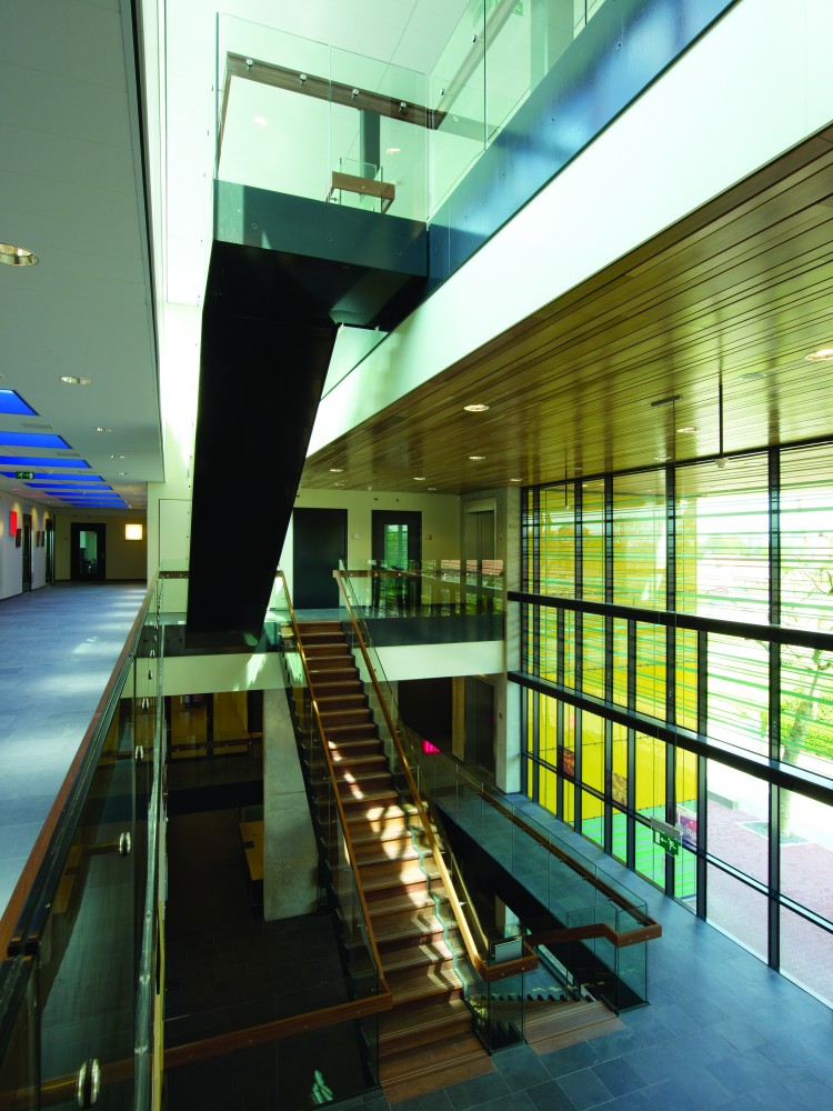 Pier K Theatre and Arts Centre / Ector Hoogstad Architecten