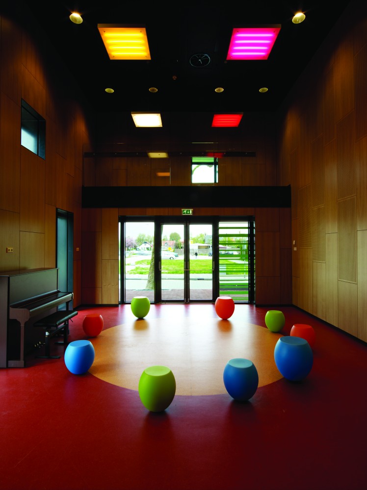 Pier K Theatre and Arts Centre / Ector Hoogstad Architecten