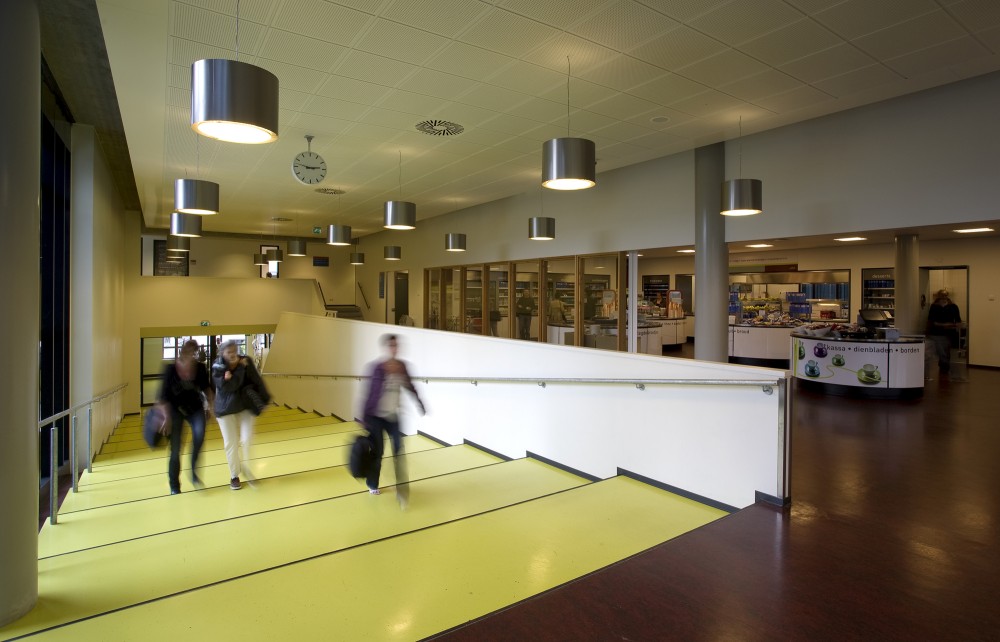 Department of Education Hogeschool Utrecht / Ector Hoogstad Architecten