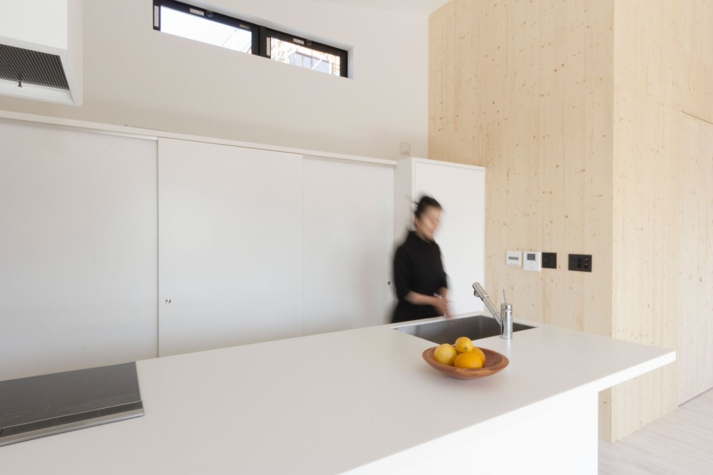 Onjuku Beach House / BAKOKO
