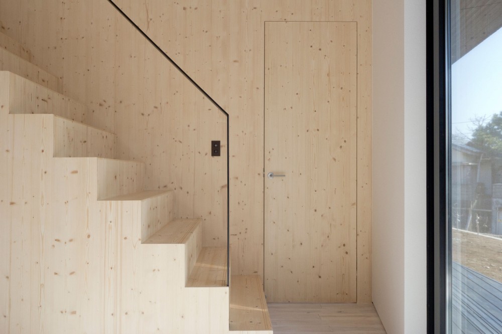 Onjuku Beach House / BAKOKO
