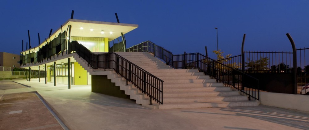 Mixed-Use Building / Vahos Architecture