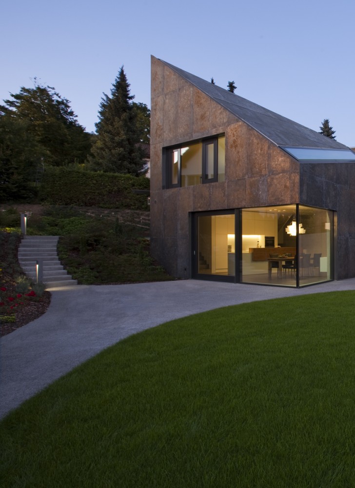 Two Single-Occupancy Detached Houses / L3P Architekten