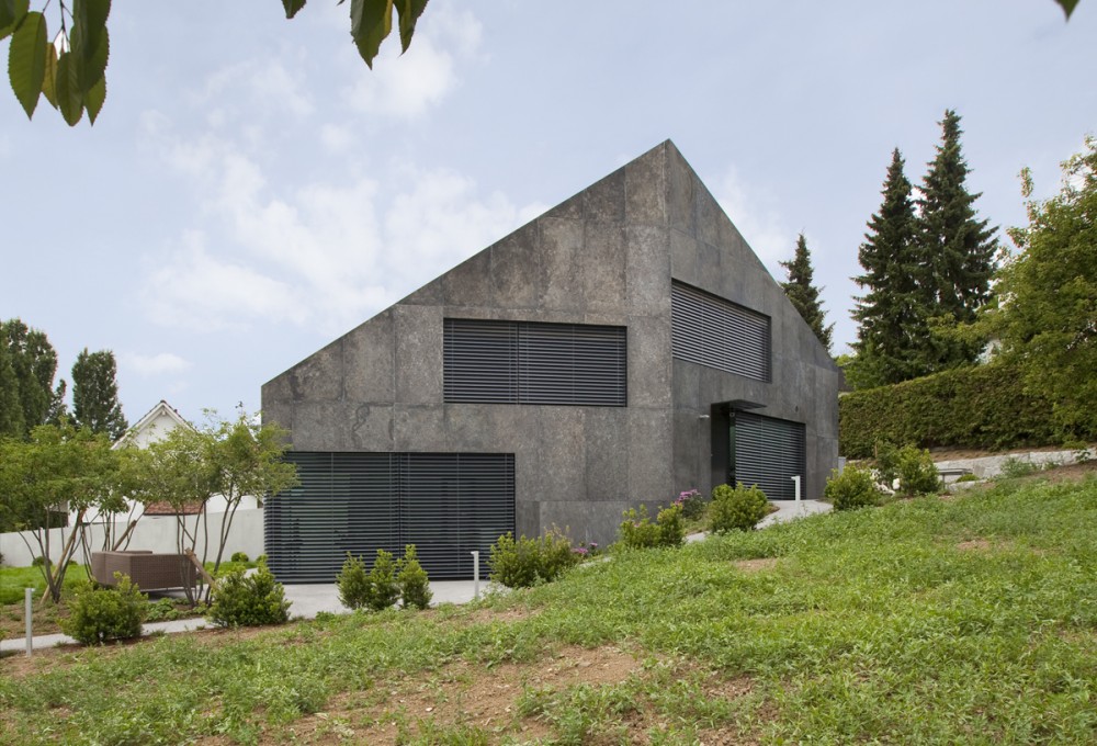 Two Single-Occupancy Detached Houses / L3P Architekten
