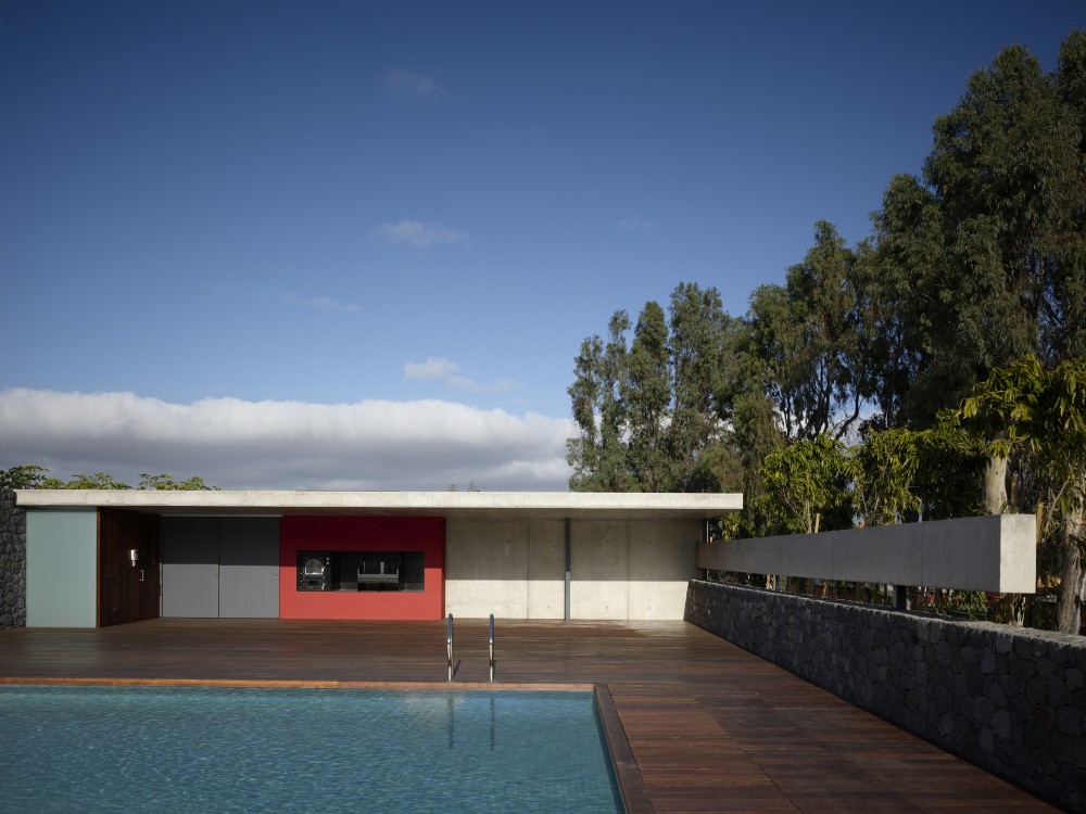 Z House / nred arquitectos