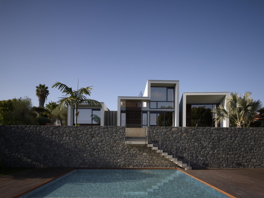 Z House / nred arquitectos
