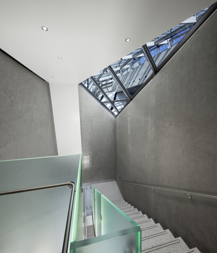 Canadian Museum in a Church / Provencher Roy + Associés Architectes