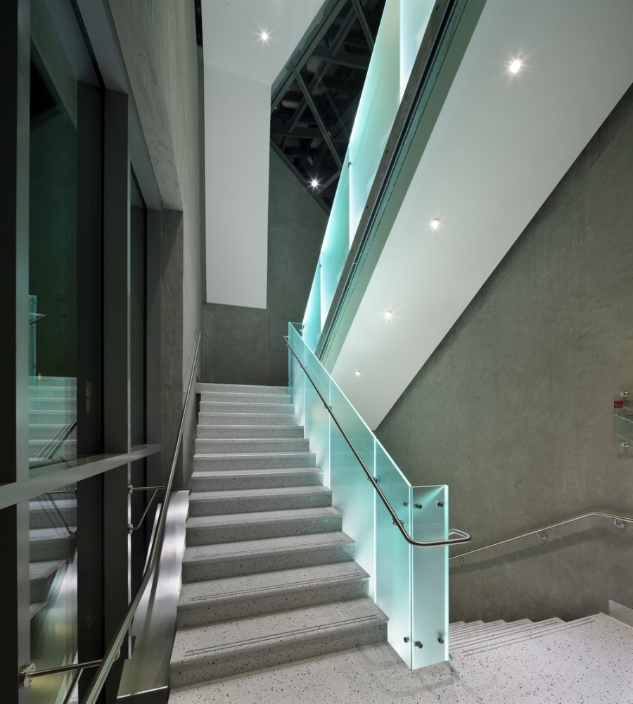 Canadian Museum in a Church / Provencher Roy + Associés Architectes