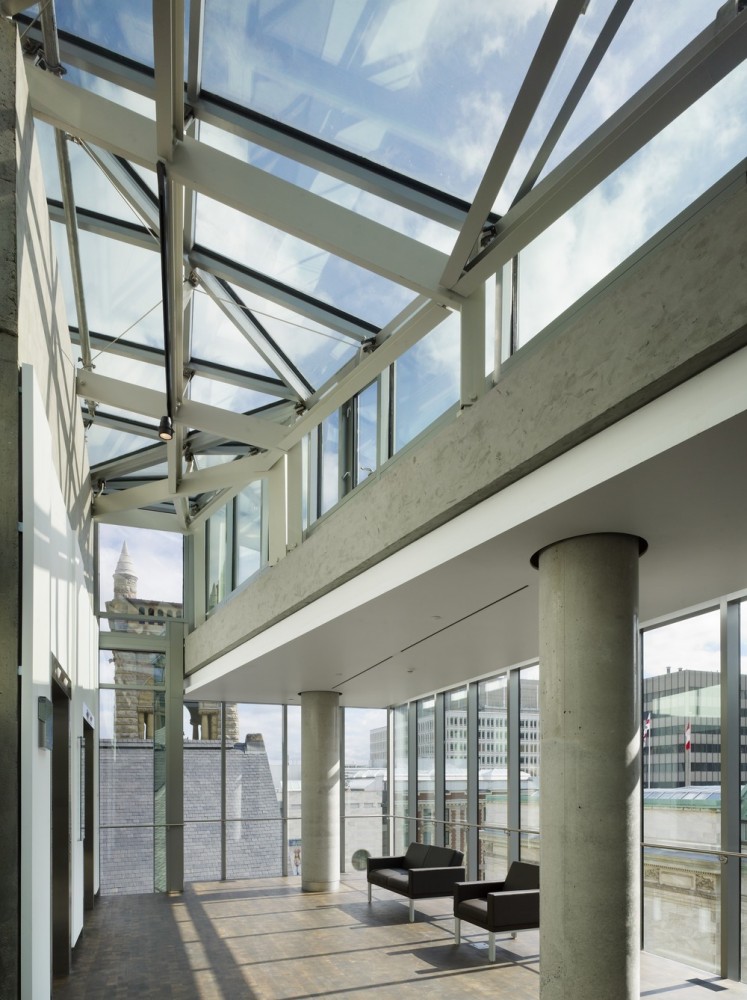 Canadian Museum in a Church / Provencher Roy + Associés Architectes