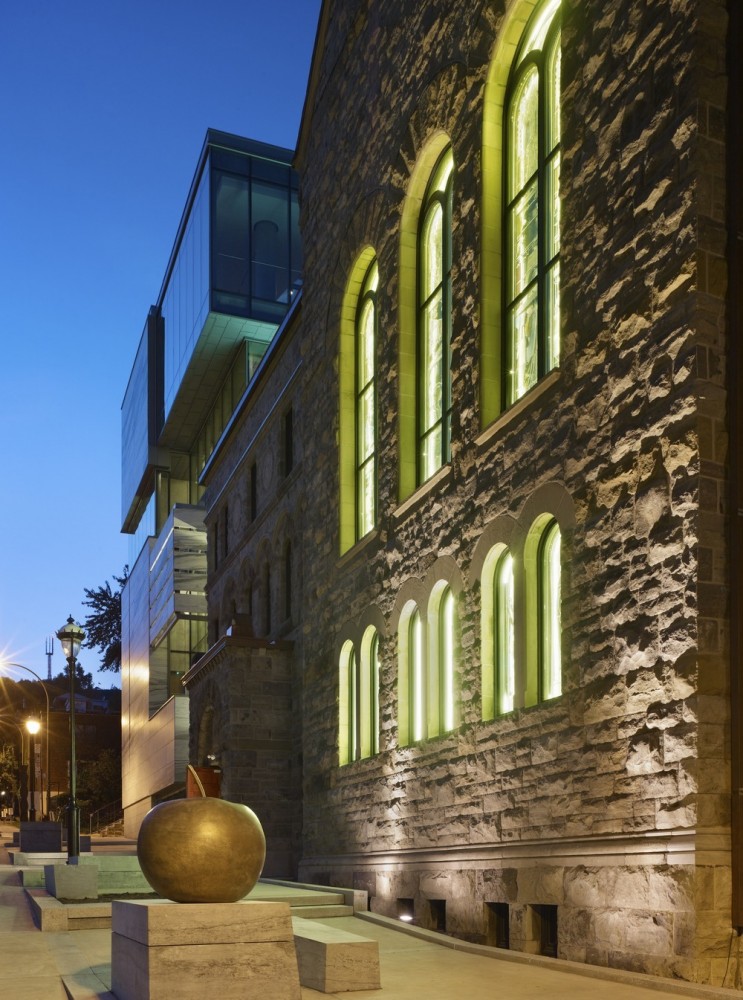 Canadian Museum in a Church / Provencher Roy + Associés Architectes