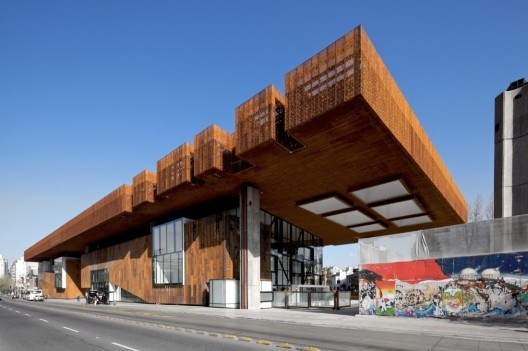Gabriela Mistral Cultural Center, by Cristian Fernandez Arquitectos and Lateral Arquitectura & Diseño, in Chile. For its stability and free trade agreements, Xavier Rodriguez decided to set up his international firm in Chile. Image © Nicolas Saieh