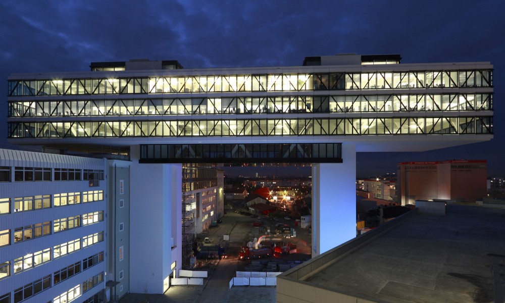 IVG Media Bridge / steidle architects