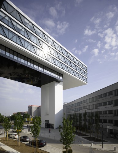Courtesy of steidle architects