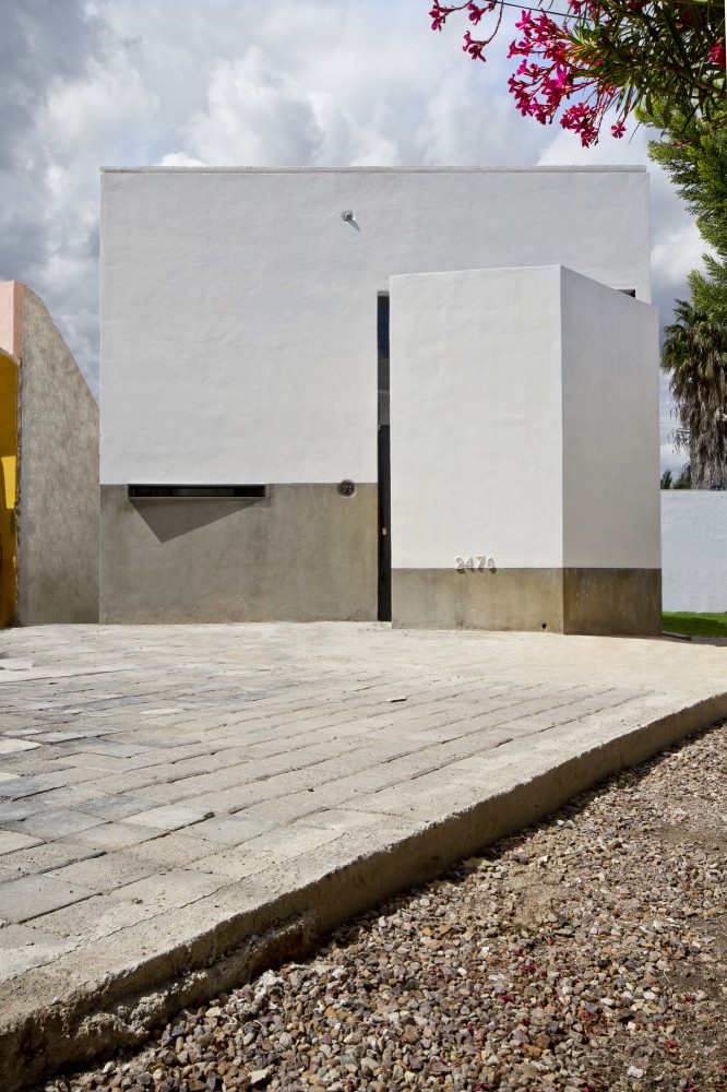 Great-Grand Parents House / Jesus Davila Architects