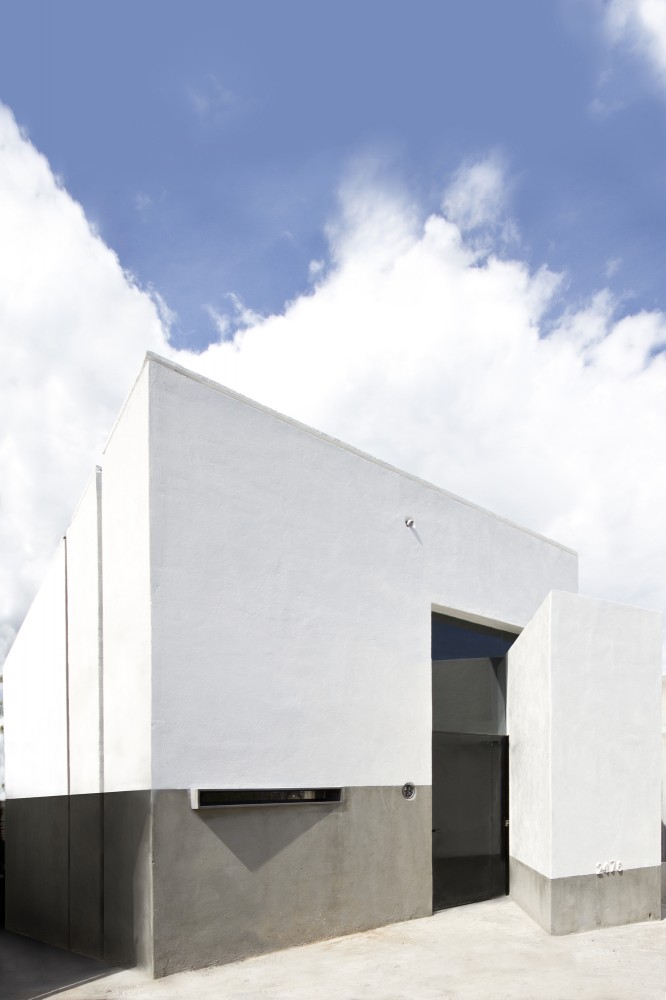 Great-Grand Parents House / Jesus Davila Architects