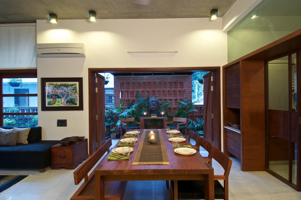 The Green House / Hiren Patel Architects