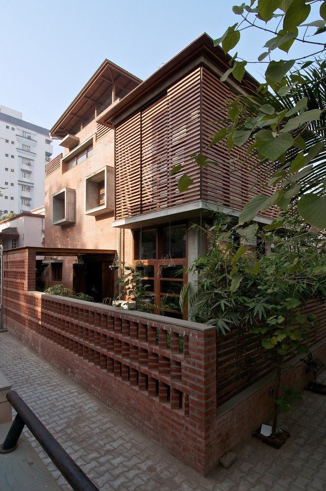 The Green House / Hiren Patel Architects