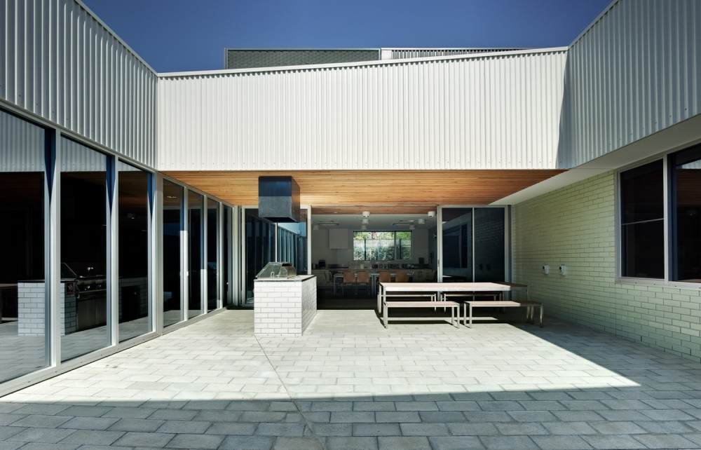 Carrum Downs Police Station / Kerstin Thompson Architects