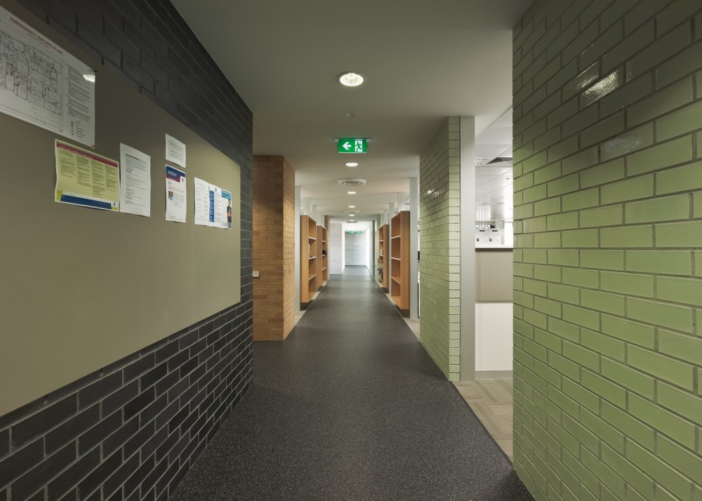 Carrum Downs Police Station / Kerstin Thompson Architects