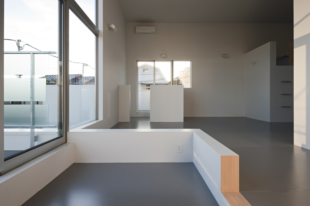 House in Mejirodai / Mejiro Studio + Kozo Kadowaki