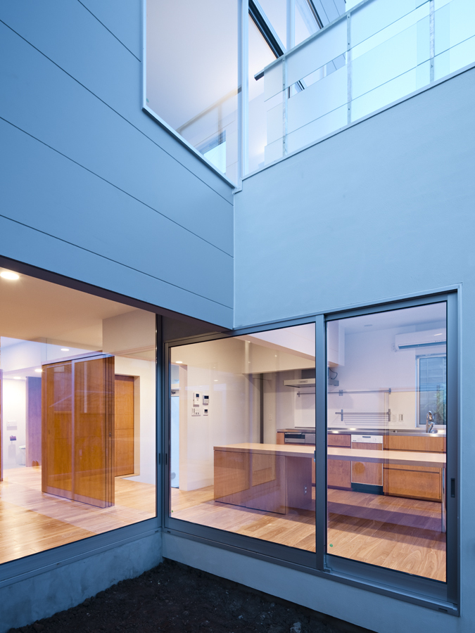 House in Mejirodai / Mejiro Studio + Kozo Kadowaki