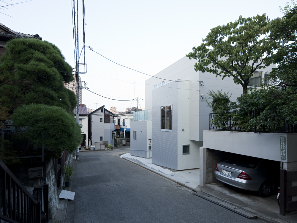House in Mejirodai / Mejiro Studio + Kozo Kadowaki