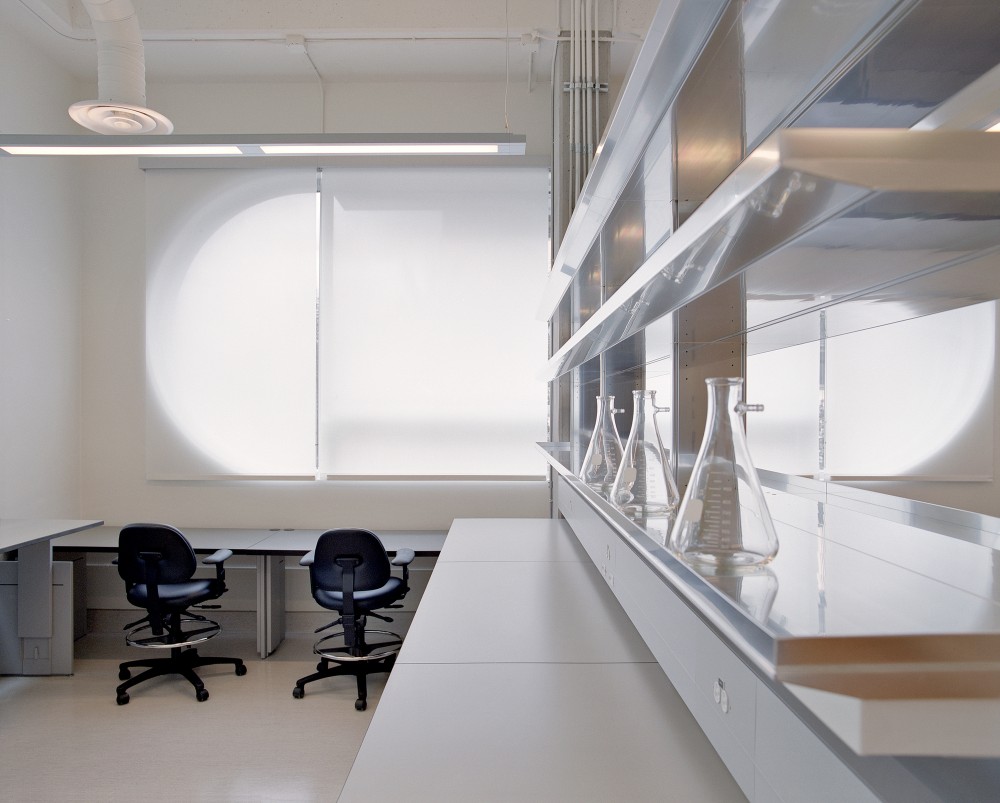 Robert H. N. Ho Research Centre / CEI Architecture + MCMP Architects